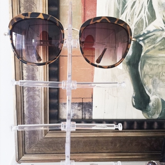 Charming Charlie NWT Tortoise Shell Sunglasses - Picture 3 of 3